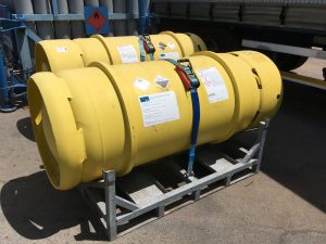 Metal pallet for big tank - chlorine or refrigerant gases - safe movement. Metal cage